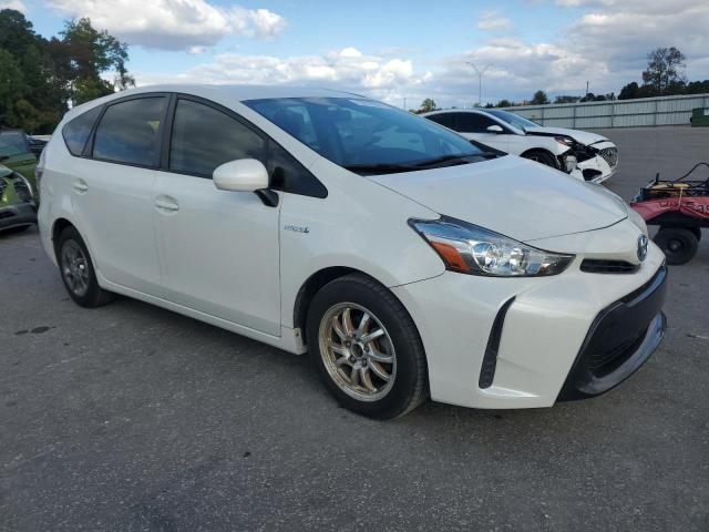 Photo 4 from auction – 2015 TOYOTA PRIUS V with VIN JTDZN3EU2FJ034479
