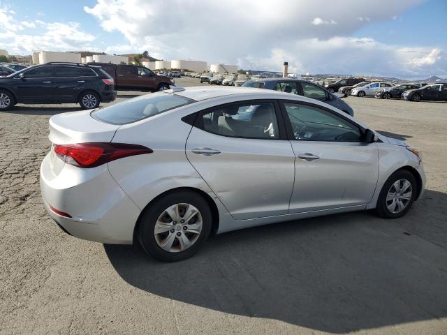 Photo 3 from auction – 2016 HYUNDAI ELANTRA SE with VIN 5NPDH4AE7GH673473