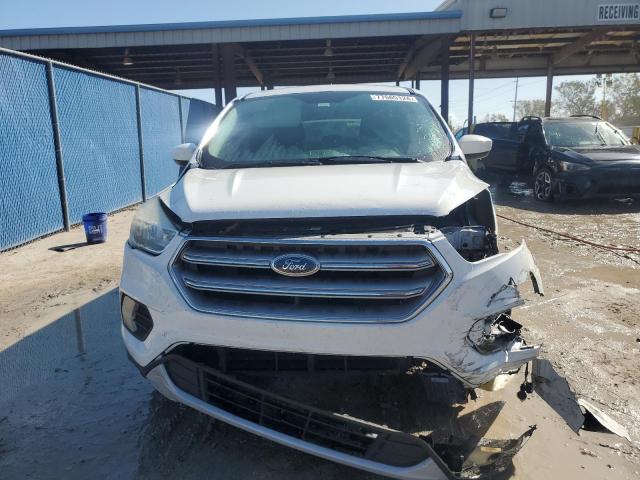 Photo 5 from auction – 2017 FORD ESCAPE SE with VIN 1FMCU0GD8HUE43751