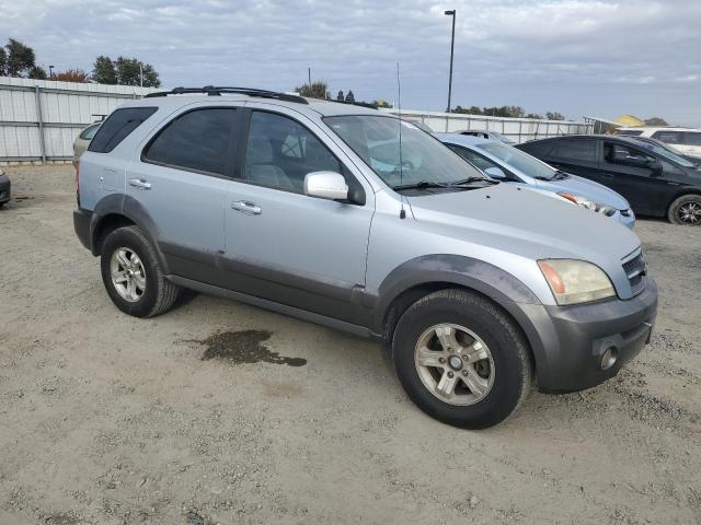 Photo 4 from auction – 2005 KIA SORENTO EX with VIN KNDJD733X55362063