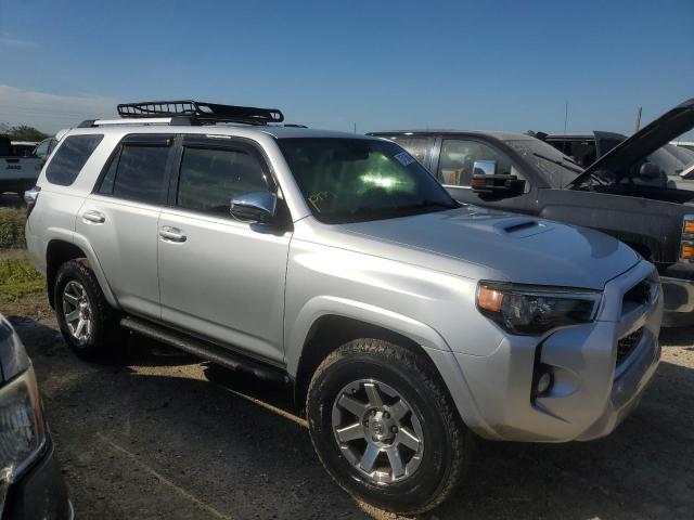 Photo 4 from auction – 2015 TOYOTA 4RUNNER SR with VIN JTEBU5JR2F5240780