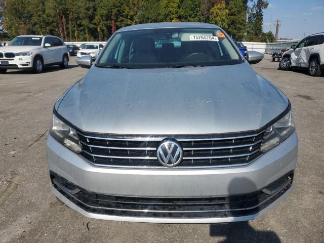 Photo 5 from auction – 2016 VOLKSWAGEN PASSAT S with VIN 1VWAS7A35GC008827
