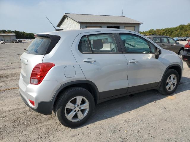 Photo 3 from auction – 2017 CHEVROLET TRAX LS with VIN 3GNCJNSB0HL212358