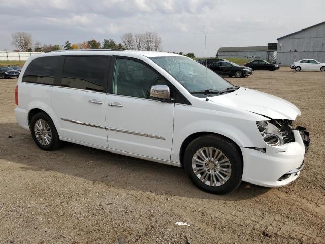 Photo 4 from auction – 2016 CHRYSLER TOWN & COU with VIN 2C4RC1JG3GR136090