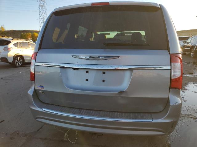 Photo 6 from auction – 2016 CHRYSLER TOWN & COU with VIN 2C4RC1BG2GR141313