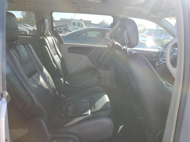 Photo 11 from auction – 2012 CHRYSLER TOWN & COU with VIN 2C4RC1BGXCR326431