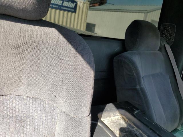 Фото 10 с аукциона – 2004 CHEVROLET SILVERADO с VIN 1GCHC24U04E365032