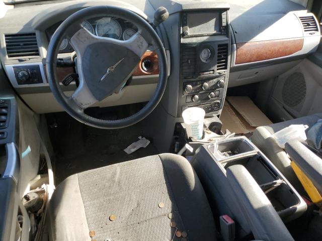 Photo 8 from auction – 2008 CHRYSLER TOWN & COU with VIN 2A8HR54P28R110183