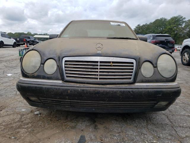 Photo 5 from auction – 2000 MERCEDES-BENZ E 320 with VIN WDBJF65H8XA946872