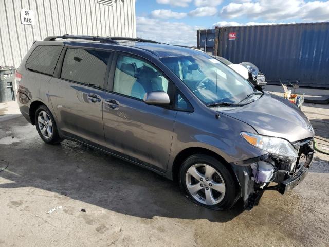 صورة رقم 4 من المزاد - 2012 TOYOTA SIENNA LE مع VIN 5TDKK3DC2CS200971