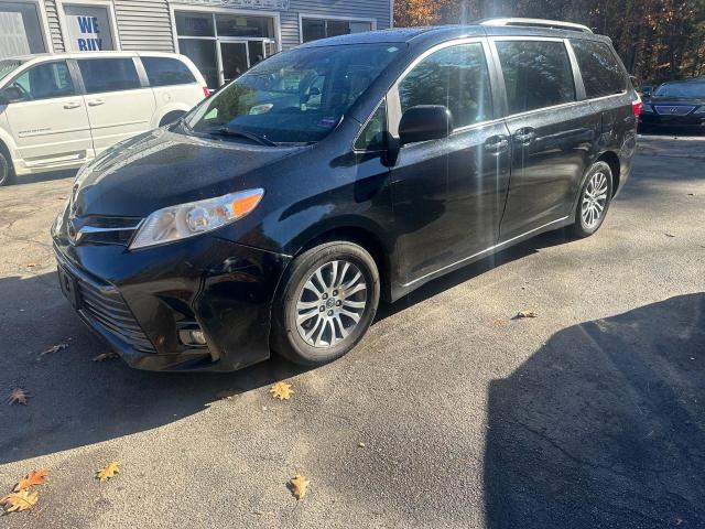 Photo 2 from auction – 2018 TOYOTA SIENNA XLE with VIN 5TDYZ3DC5JS912569