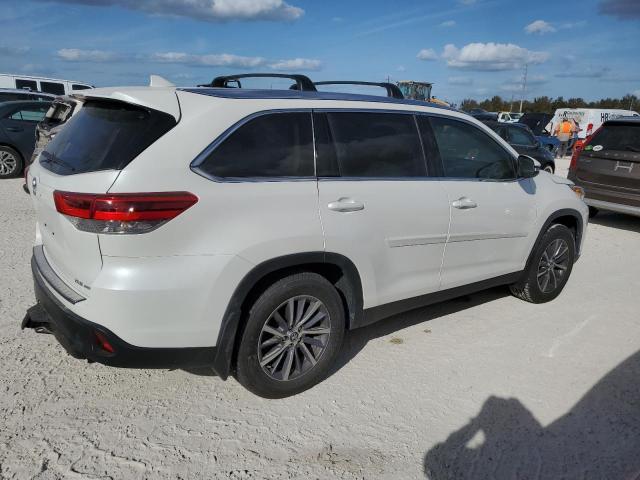 Photo 3 from auction – 2019 TOYOTA HIGHLANDER with VIN 5TDJZRFH1KS716109