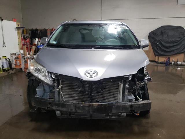 Photo 5 from auction – 2012 TOYOTA SIENNA XLE with VIN 5TDDK3DC5CS033868
