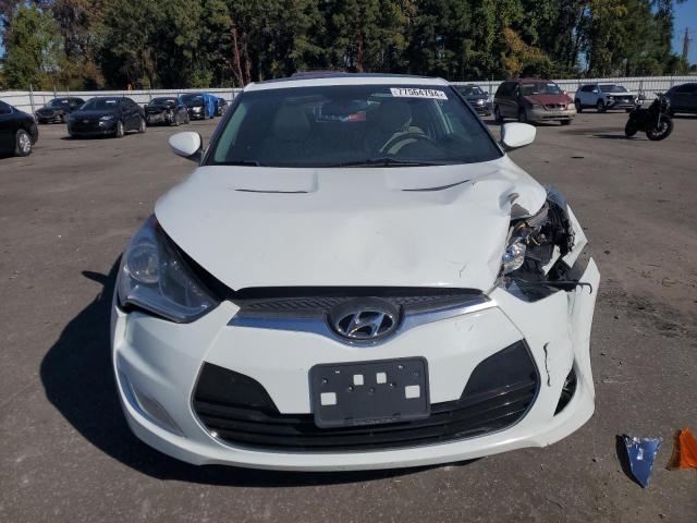 Photo 5 from auction – 2013 HYUNDAI VELOSTER with VIN KMHTC6AD7DU137987