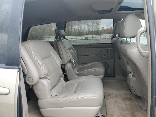 Photo 11 from auction – 2004 TOYOTA SIENNA XLE with VIN 5TDBA22C04S015285