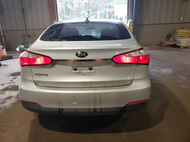 Photo 6 from auction – 2016 KIA FORTE LX with VIN KNAFX4A67G5555828