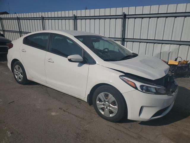 Photo 4 from auction – 2018 KIA FORTE LX with VIN 3KPFK4A70JE176157