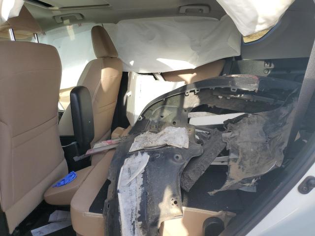 Photo 11 from auction – 2015 TOYOTA RAV4 XLE with VIN 2T3RFREV2FW395883