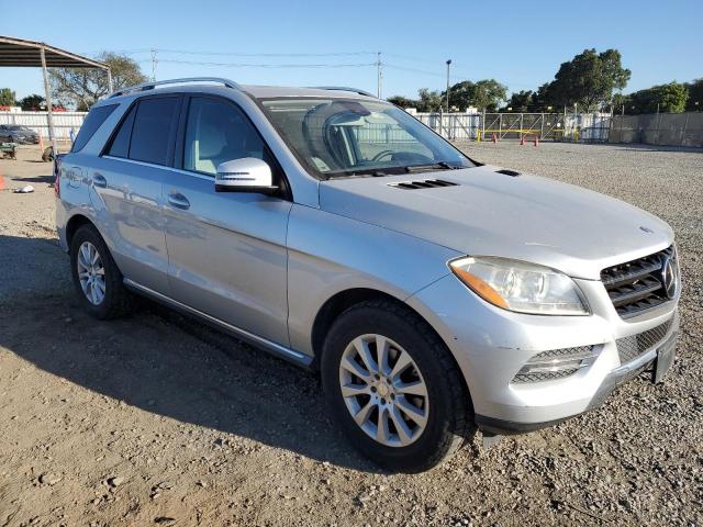 Photo 4 from auction – 2015 MERCEDES-BENZ ML 250 BLU with VIN 4JGDA0EB8FA580301