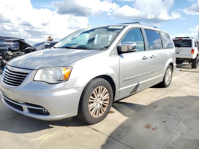 Photo 1 from auction – 2015 CHRYSLER TOWN & COU with VIN 2C4RC1CG2FR753394