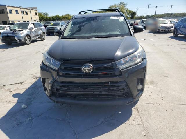 Photo 5 from auction – 2018 TOYOTA HIGHLANDER with VIN 5TDKZRFH8JS533051