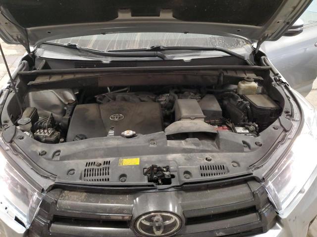 Photo 12 from auction – 2018 TOYOTA HIGHLANDER with VIN 5TDJZRFH2JS846673