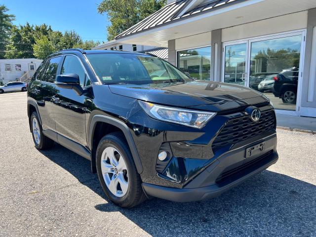 TOYOTA RAV4 XLE 2019 with VIN JTMP1RFV1KD511795 - Photo from auction