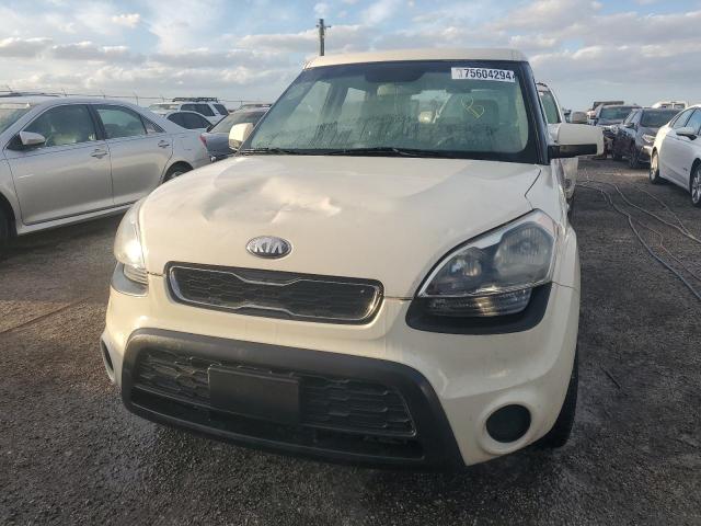 Photo 5 from auction – 2013 KIA SOUL with VIN KNDJT2A57D7775457
