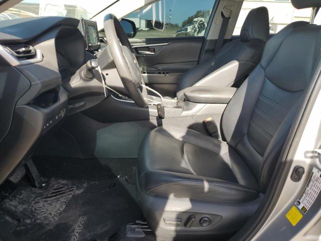 Photo 7 from auction – 2019 TOYOTA RAV4 XLE P with VIN 2T3C1RFV1KW044010