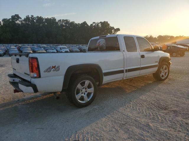 Photo 3 from auction – 2000 CHEVROLET SILVERADO with VIN 1GCEK19T7YE403619