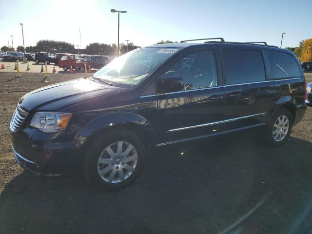 CHRYSLER TOWN & COU 2015 with VIN 2C4RC1BG7FR551846 - Photo from auction