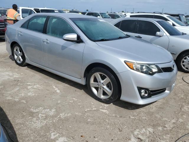 Photo 4 from auction – 2014 TOYOTA CAMRY L with VIN 4T1BF1FKXEU355422