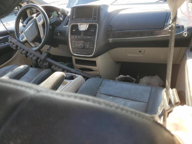 Photo 8 from auction – 2015 CHRYSLER TOWN & COU with VIN 2C4RC1BG7FR673266