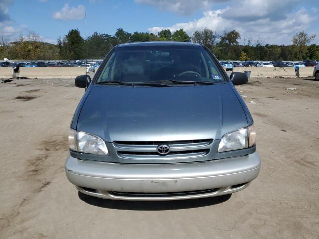 Photo 5 from auction – 2000 TOYOTA SIENNA LE with VIN 4T3ZF13C2YU286474