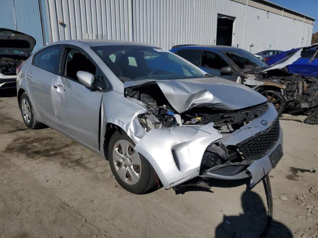 Photo 4 from auction – 2017 KIA FORTE LX with VIN 3KPFK4A78HE160119