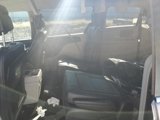 Photo 11 from auction – 2016 CHRYSLER TOWN & COU with VIN 2C4RC1BG7GR280854
