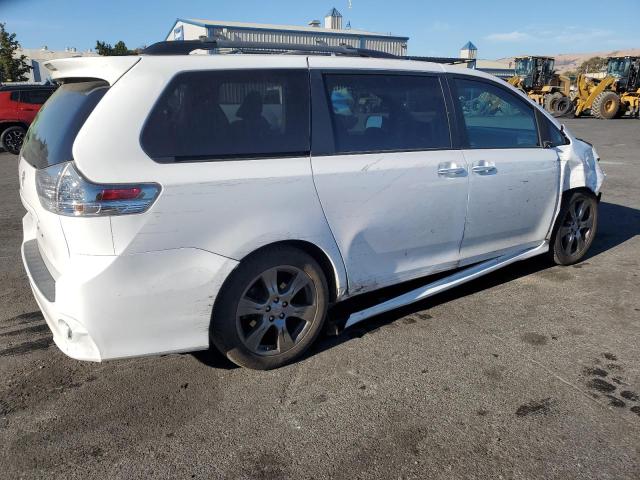 Photo 3 from auction – 2017 TOYOTA SIENNA SE with VIN 5TDXZ3DC5HS805429