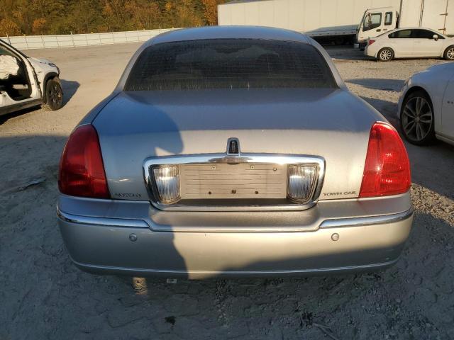 Photo 6 from auction – 2004 LINCOLN TOWN CAR U with VIN 1LNHM83W54Y631044