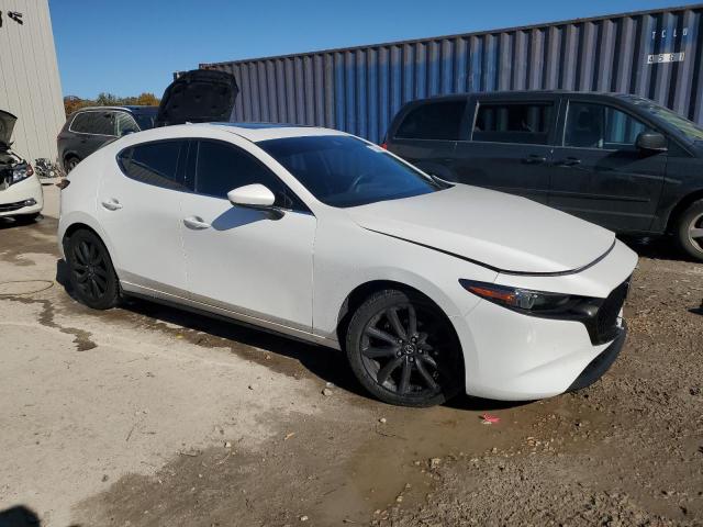 Photo 4 from auction – 2019 MAZDA 3 PREMIUM with VIN JM1BPANM4K1131256