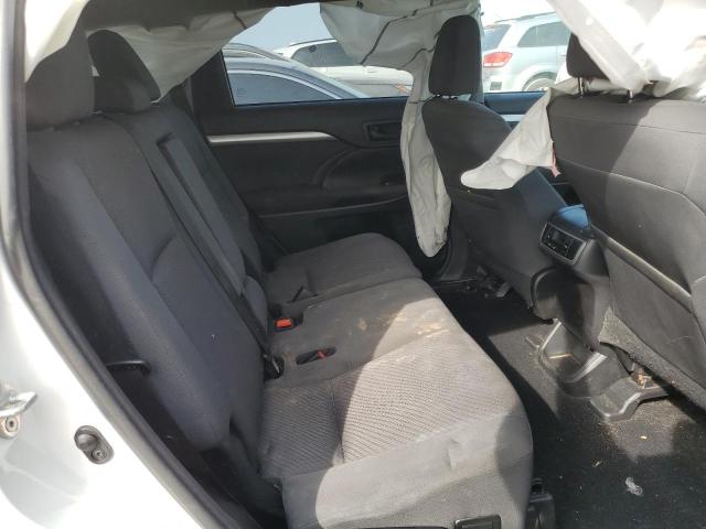 Photo 11 from auction – 2018 TOYOTA HIGHLANDER with VIN 5TDZARFH1JS041161