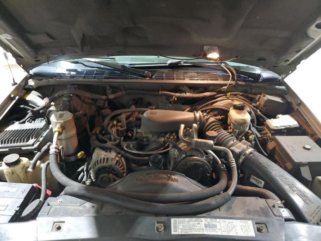 Photo 12 from auction – 2000 CHEVROLET BLAZER with VIN 1GNCT18W9YK188091