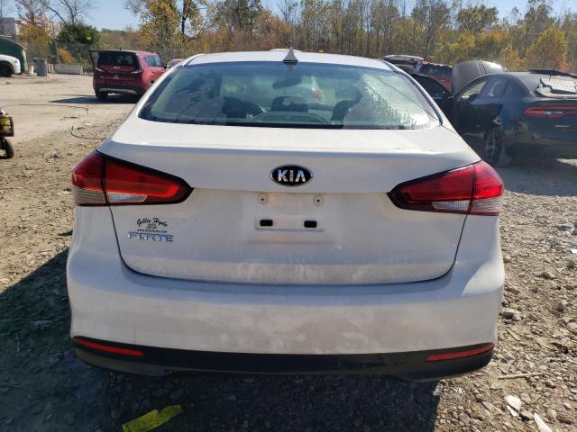 Photo 6 from auction – 2018 KIA FORTE LX with VIN 3KPFK4A77JE254613