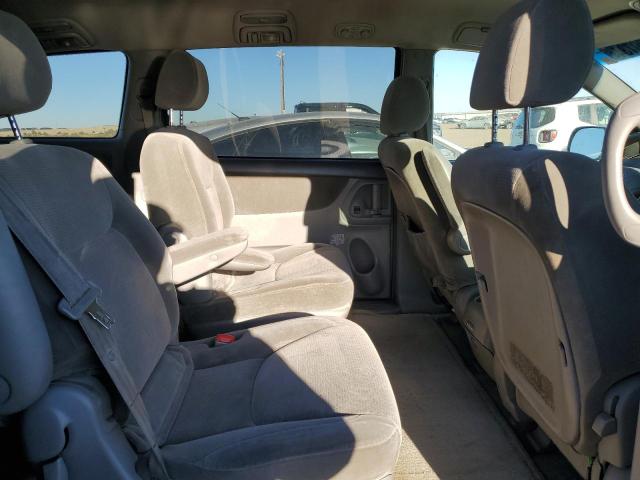 Photo 11 from auction – 2004 TOYOTA SIENNA LE with VIN 5TDBA23C44S008208