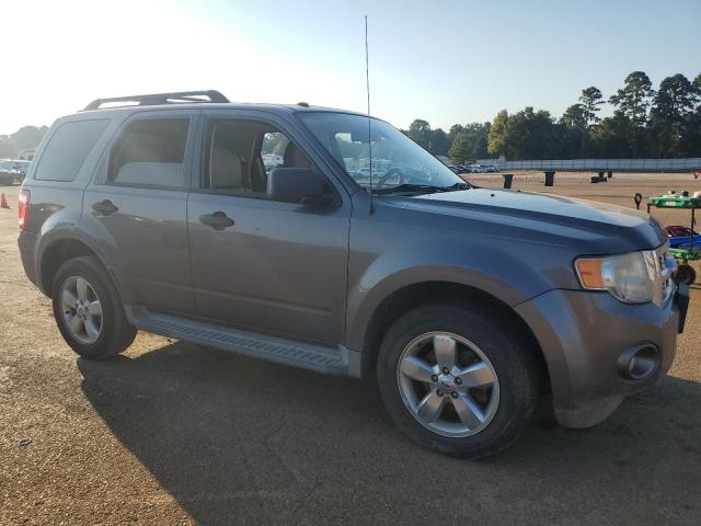 Photo 4 from auction – 2010 FORD ESCAPE XLT with VIN 1FMCU0DG8AKC25308