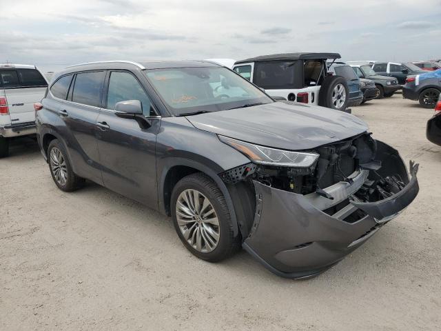 Photo 4 from auction – 2021 TOYOTA HIGHLANDER with VIN 5TDFZRAHXMS035611