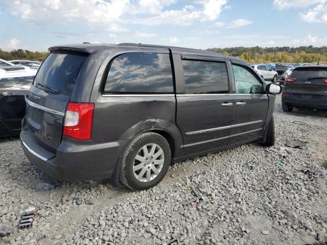 Photo 3 from auction – 2016 CHRYSLER TOWN & COU with VIN 2C4RC1BG4GR135528
