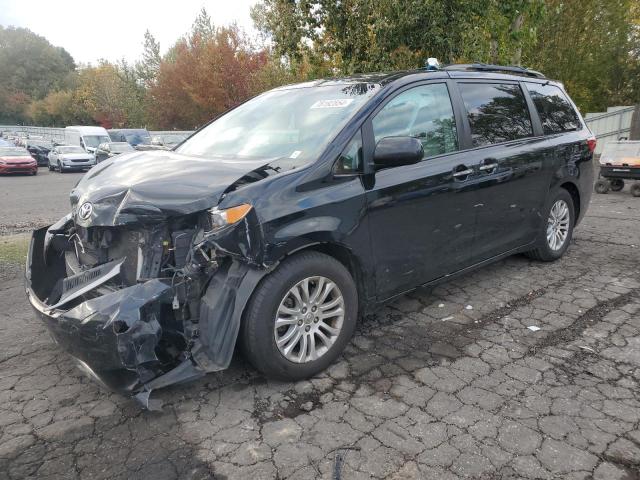 TOYOTA SIENNA XLE 2016 with VIN 5TDYK3DC6GS733809 - Photo from auction