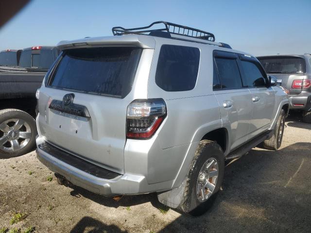 Foto 3 de la subasta – 2015 TOYOTA 4RUNNER SR con VIN JTEBU5JR2F5240780