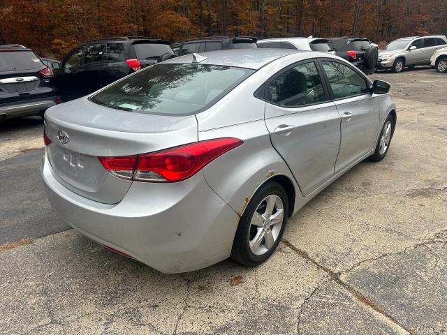 Photo 4 from auction – 2012 HYUNDAI ELANTRA GL with VIN 5NPDH4AE3CH064326