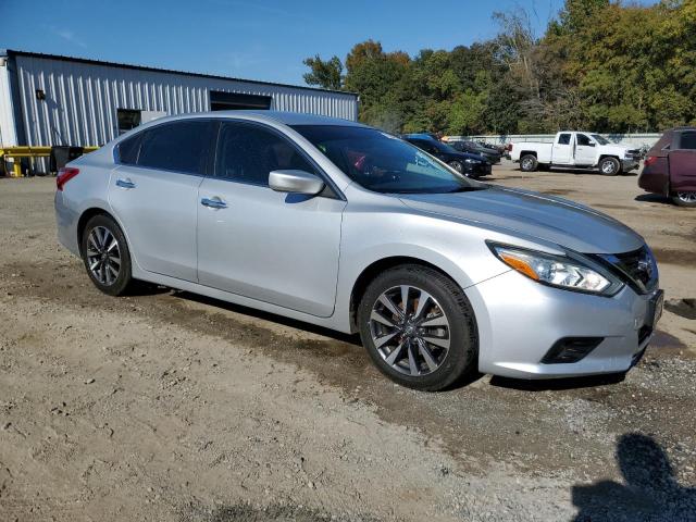 Photo 4 from auction – 2017 NISSAN ALTIMA 2.5 with VIN 1N4AL3AP0HC271150